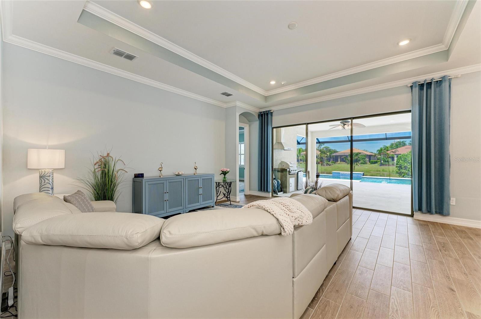 653 MARAVIYA BLVD, NOKOMIS, FL, 34275