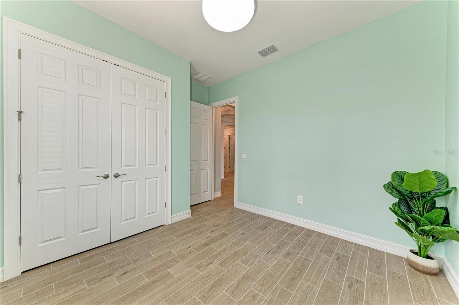 653 MARAVIYA BLVD, NOKOMIS, FL, 34275