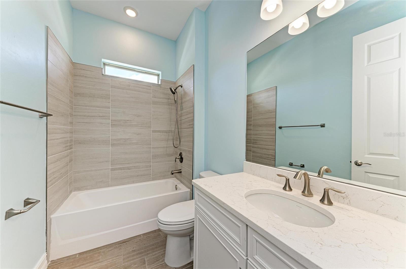 653 MARAVIYA BLVD, NOKOMIS, FL, 34275