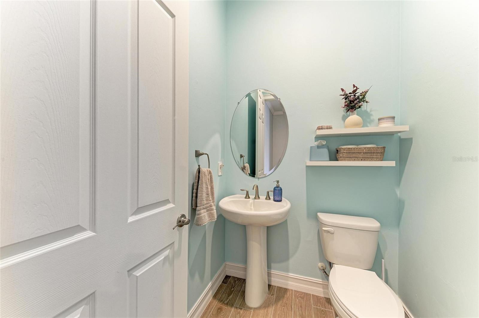 653 MARAVIYA BLVD, NOKOMIS, FL, 34275