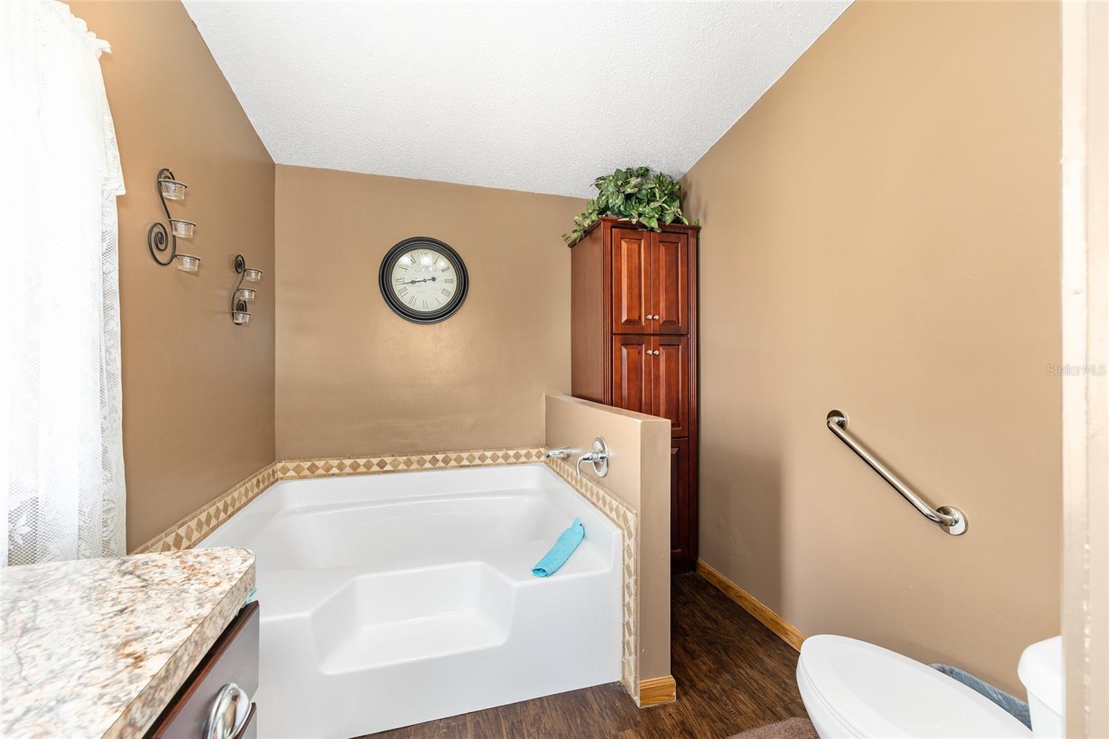 7706 COUNTY ROAD 109D, LADY LAKE, FL, 32159