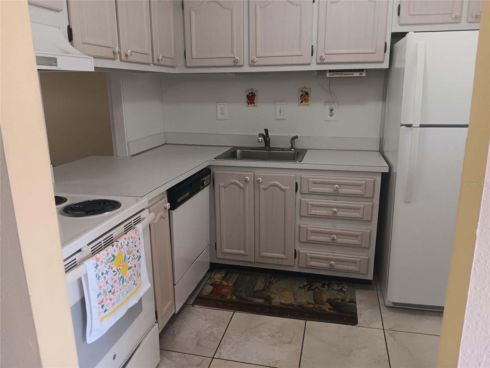 O6325907 Property Photo