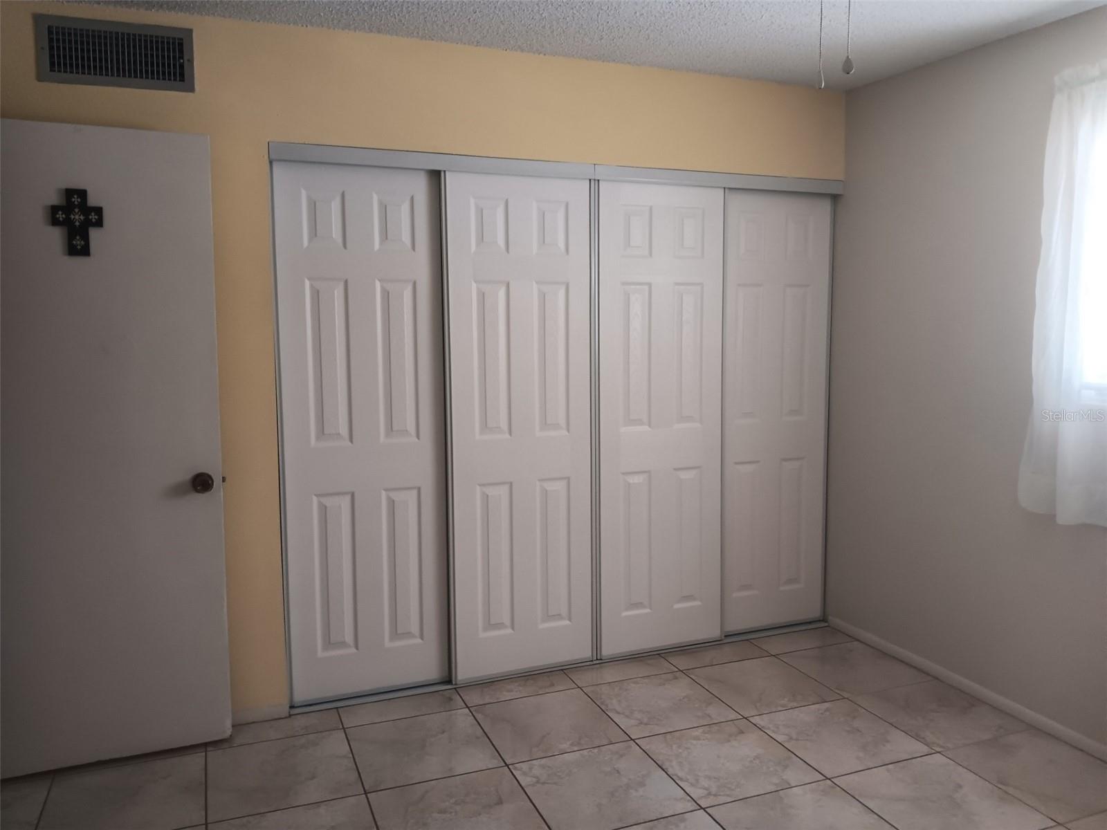 O6325907 Property Photo