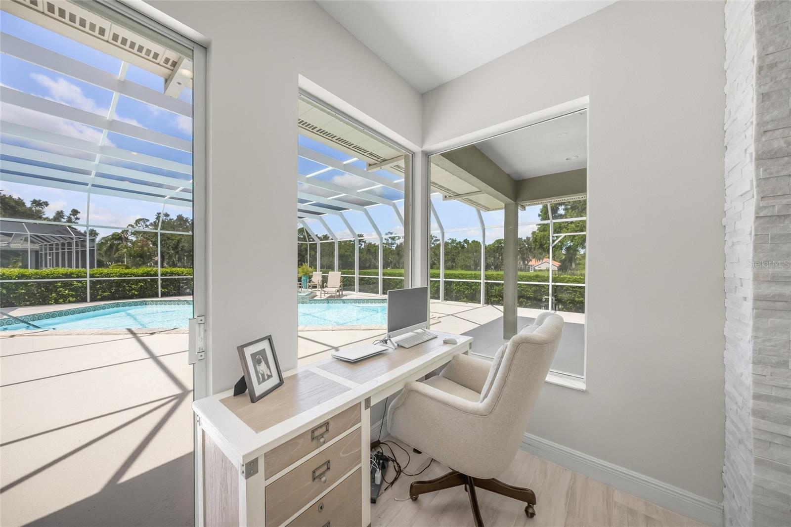 A4658479 Property Photo