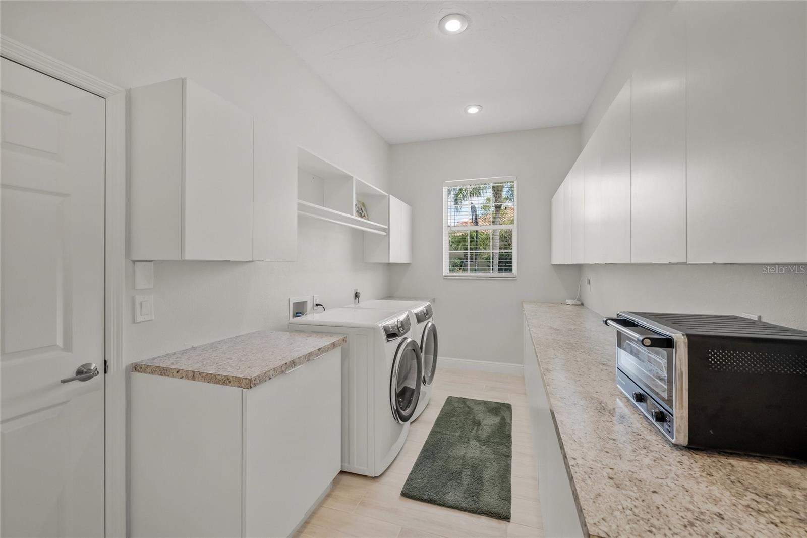 A4658479 Property Photo