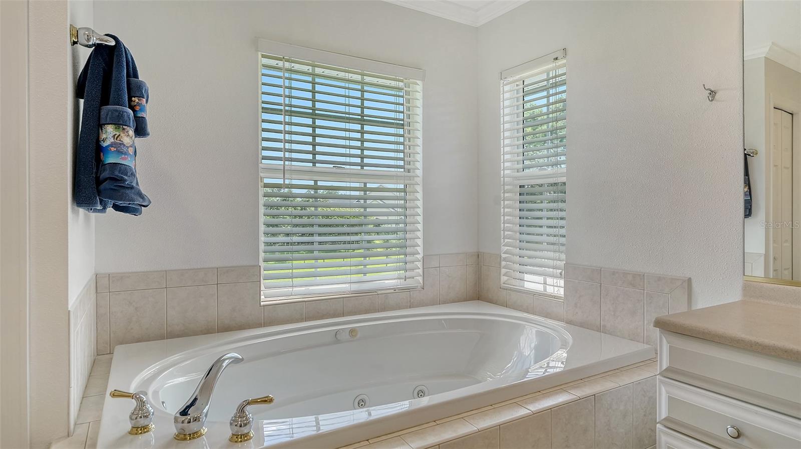 A4658508 Property Photo