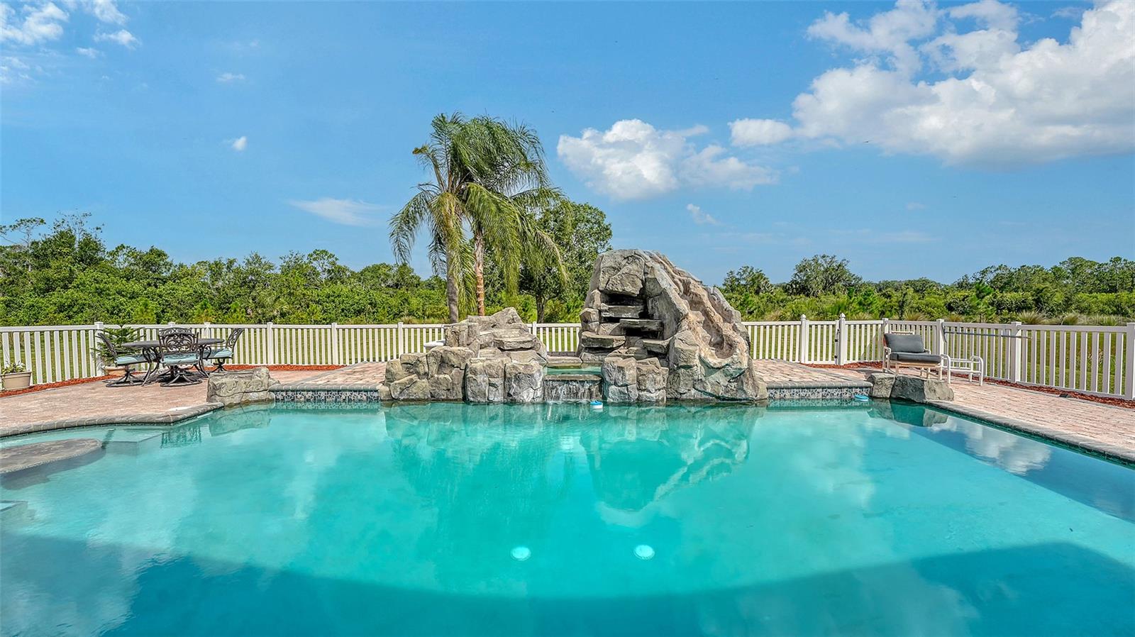 A4658508 Property Photo