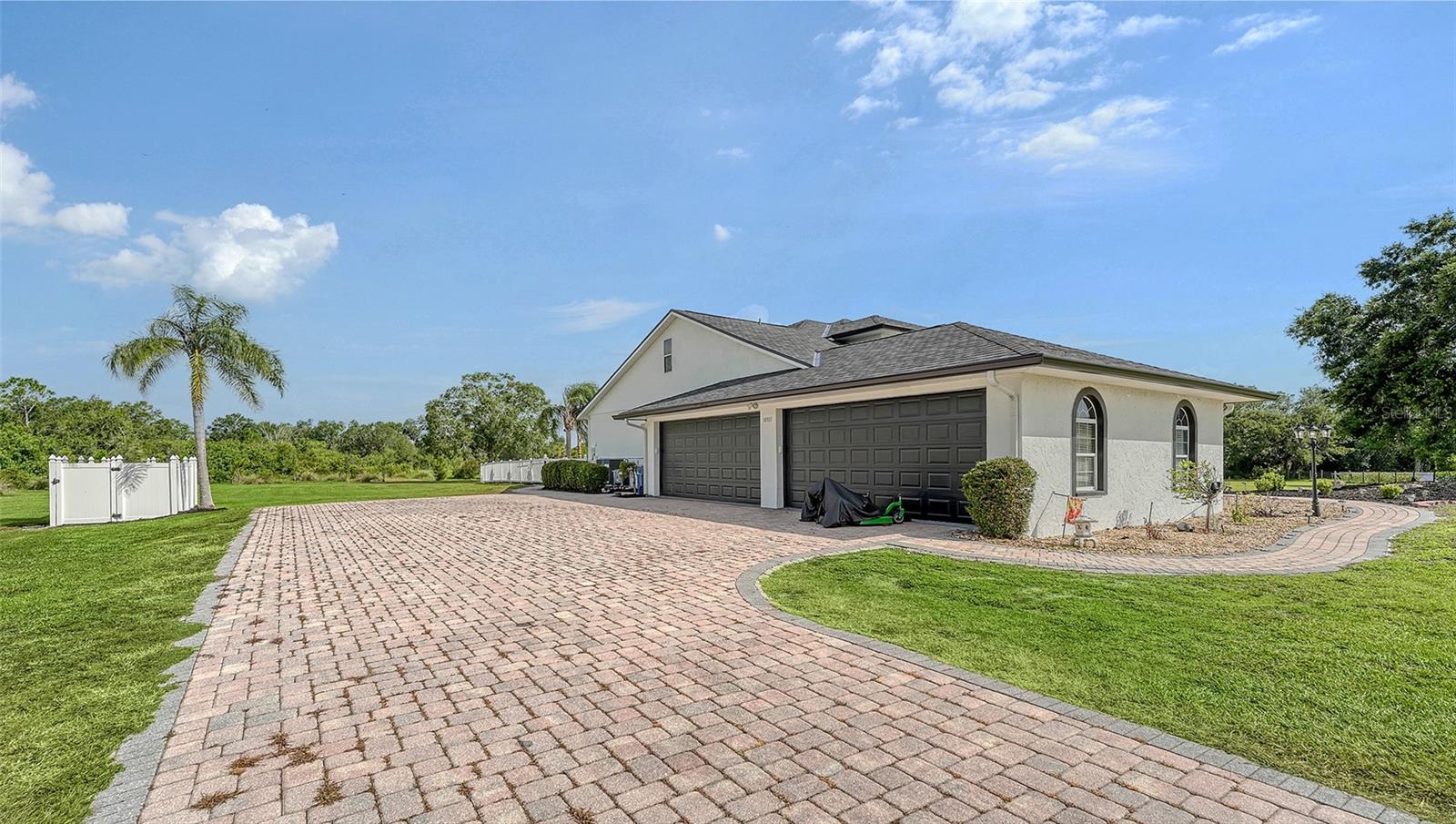 A4658508 Property Photo
