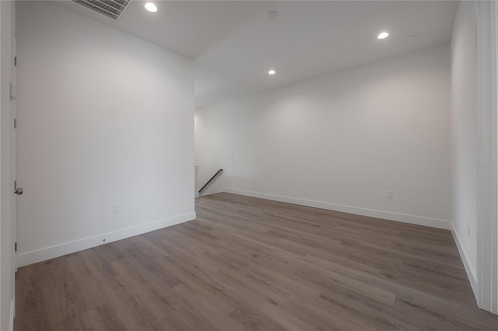 5530 N 9TH ST #4, TAMPA, FL, 33604