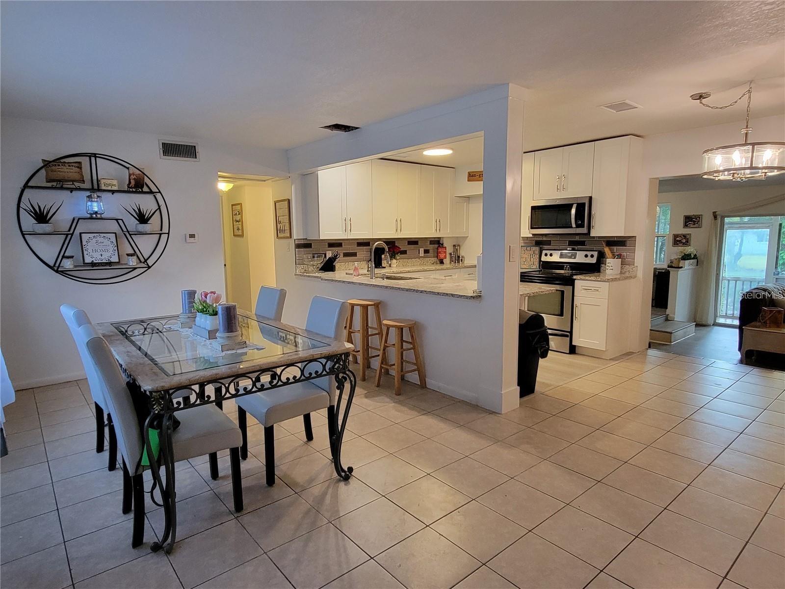 906 E WISCONSIN AVE, DELAND, FL, 32724