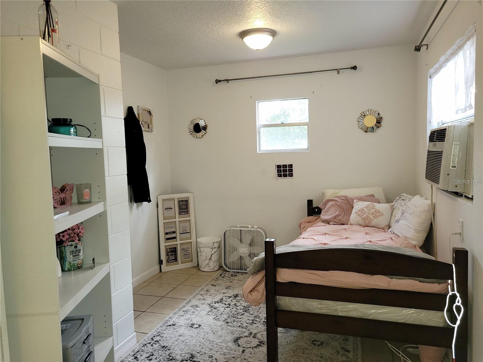 906 E WISCONSIN AVE, DELAND, FL, 32724