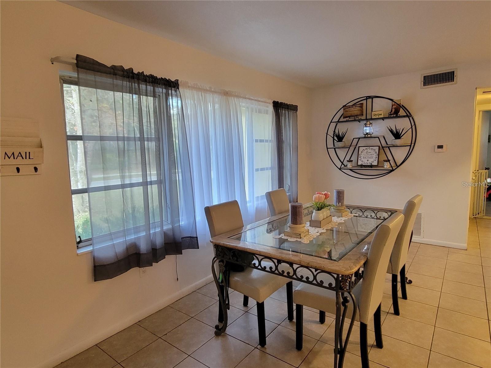 906 E WISCONSIN AVE, DELAND, FL, 32724