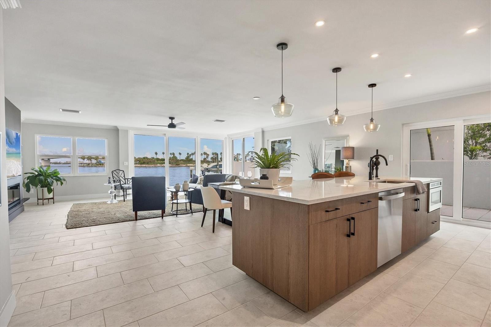 226 GOLDEN GATE PT #12, SARASOTA, FL, 34236