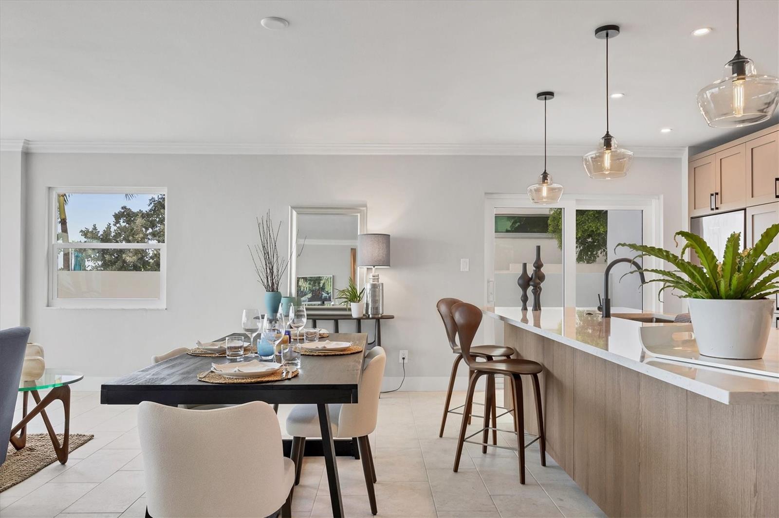 226 GOLDEN GATE PT #12, SARASOTA, FL, 34236