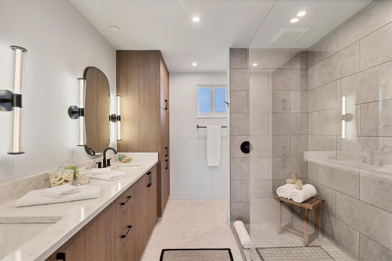 226 GOLDEN GATE PT #12, SARASOTA, FL, 34236