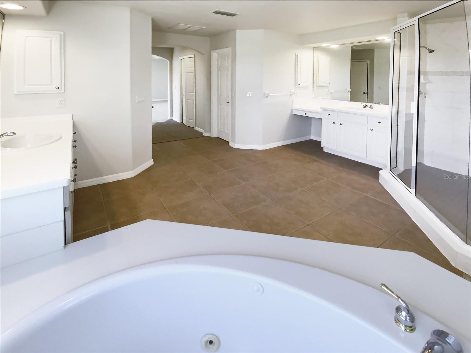 O6326082 Property Photo