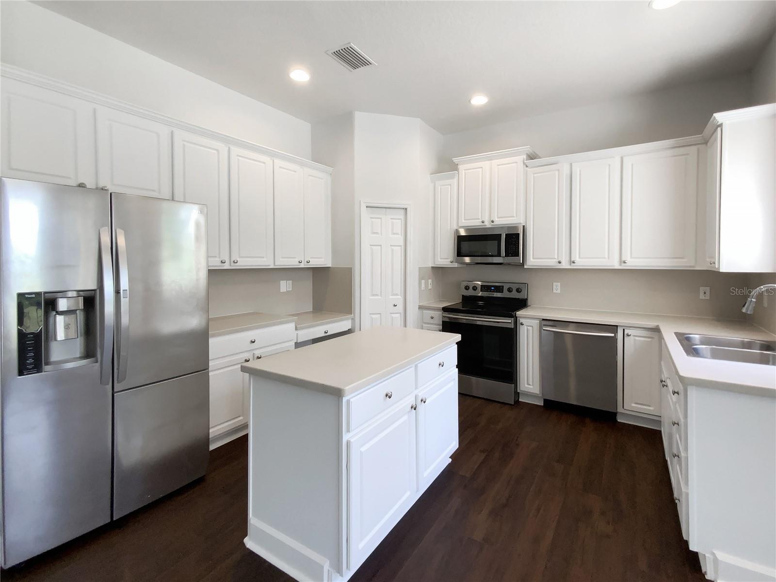 O6326082 Property Photo