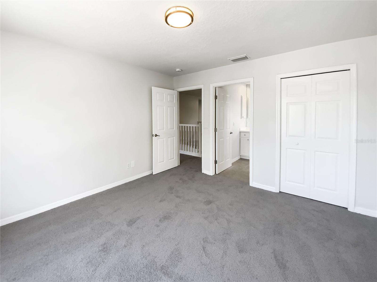 O6326082 Property Photo