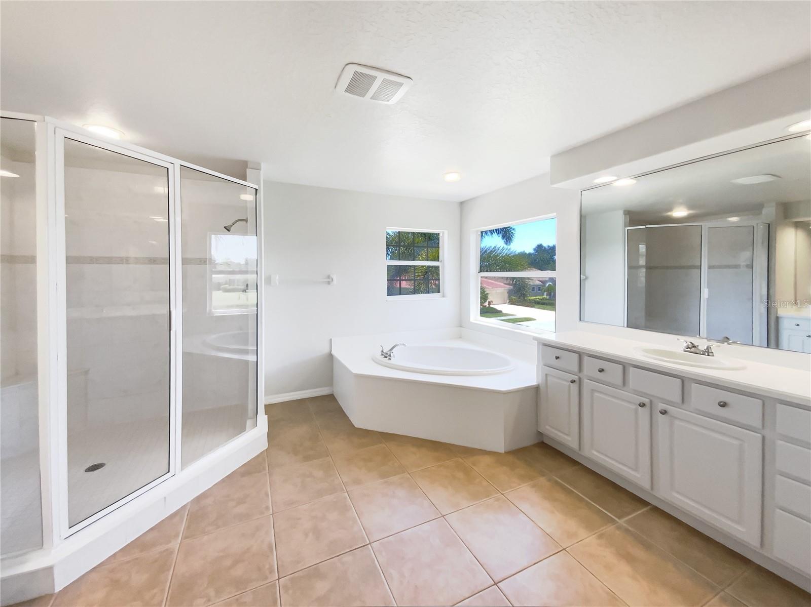 O6326082 Property Photo