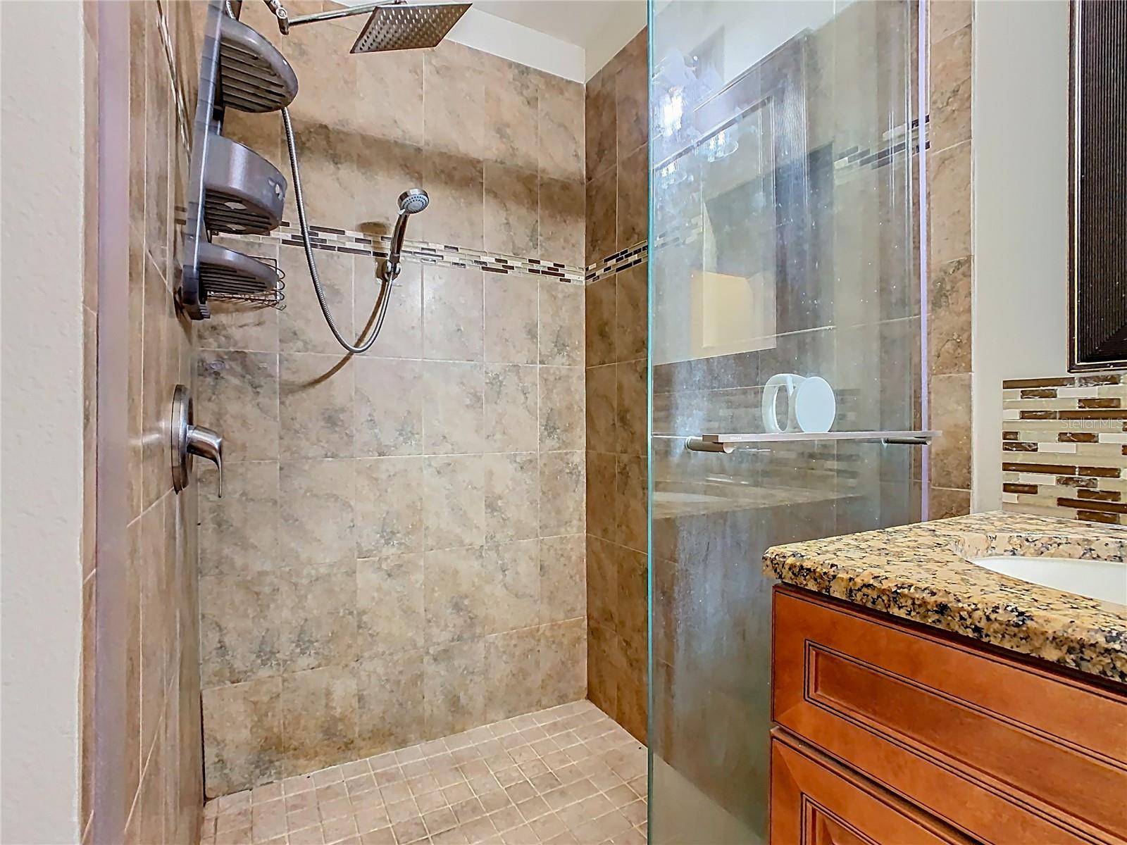 909 1/2 VALENTINA DR, DUNDEE, FL, 33838