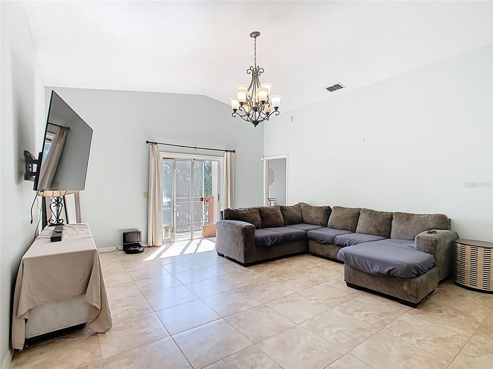 909 1/2 VALENTINA DR, DUNDEE, FL, 33838