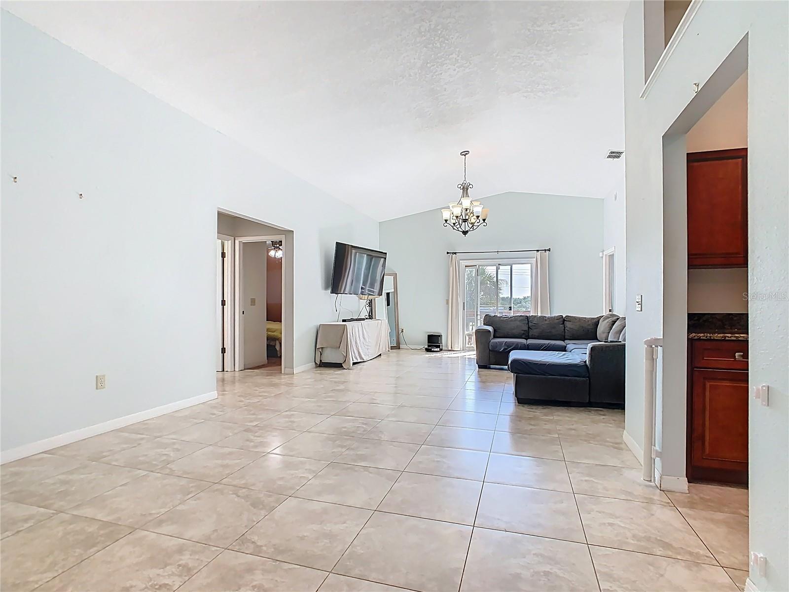 909 1/2 VALENTINA DR, DUNDEE, FL, 33838