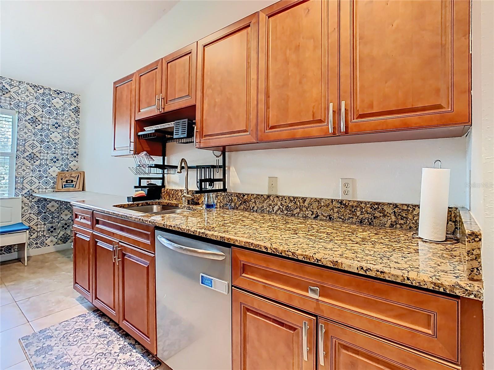 909 1/2 VALENTINA DR, DUNDEE, FL, 33838