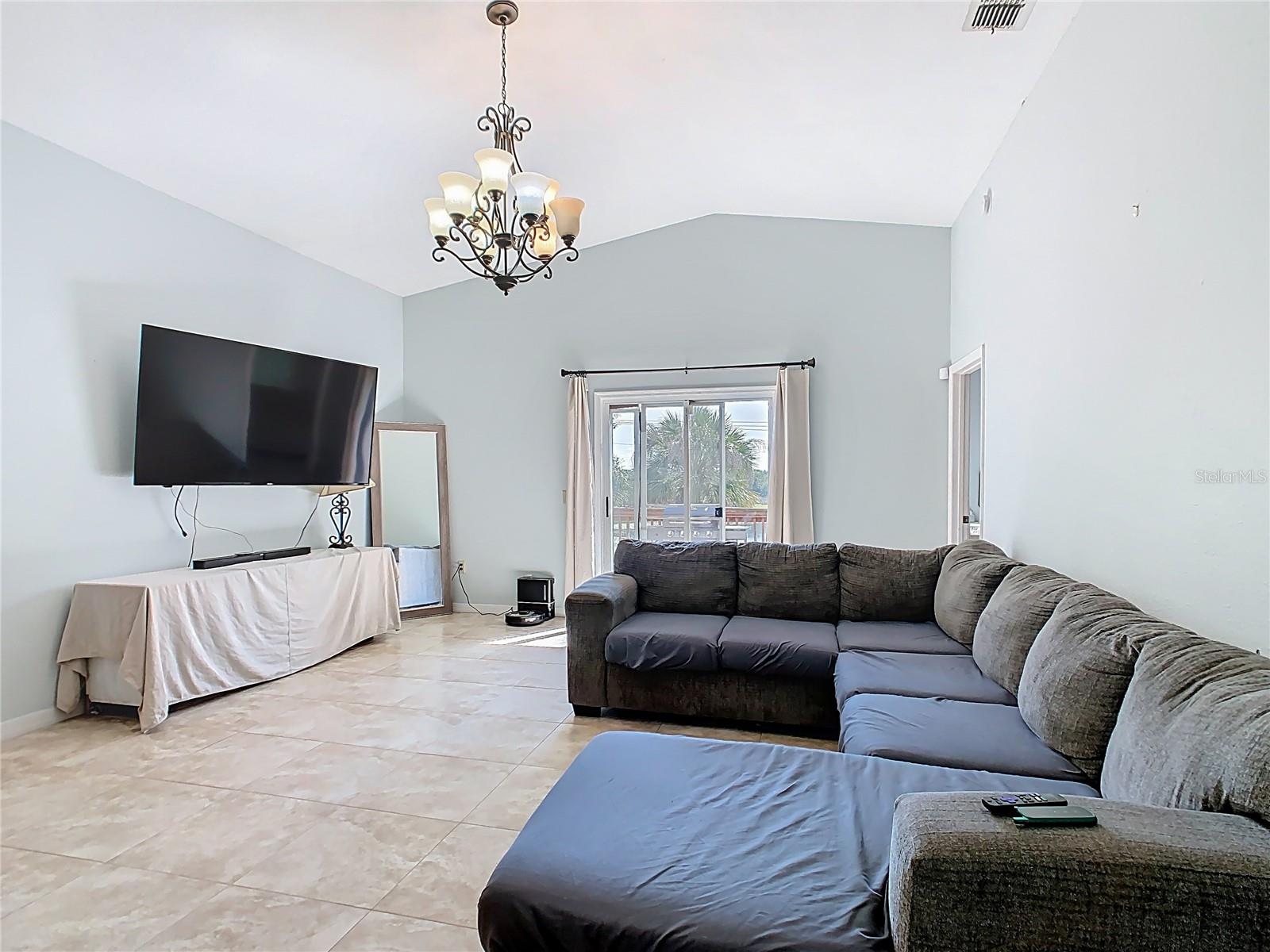 909 1/2 VALENTINA DR, DUNDEE, FL, 33838