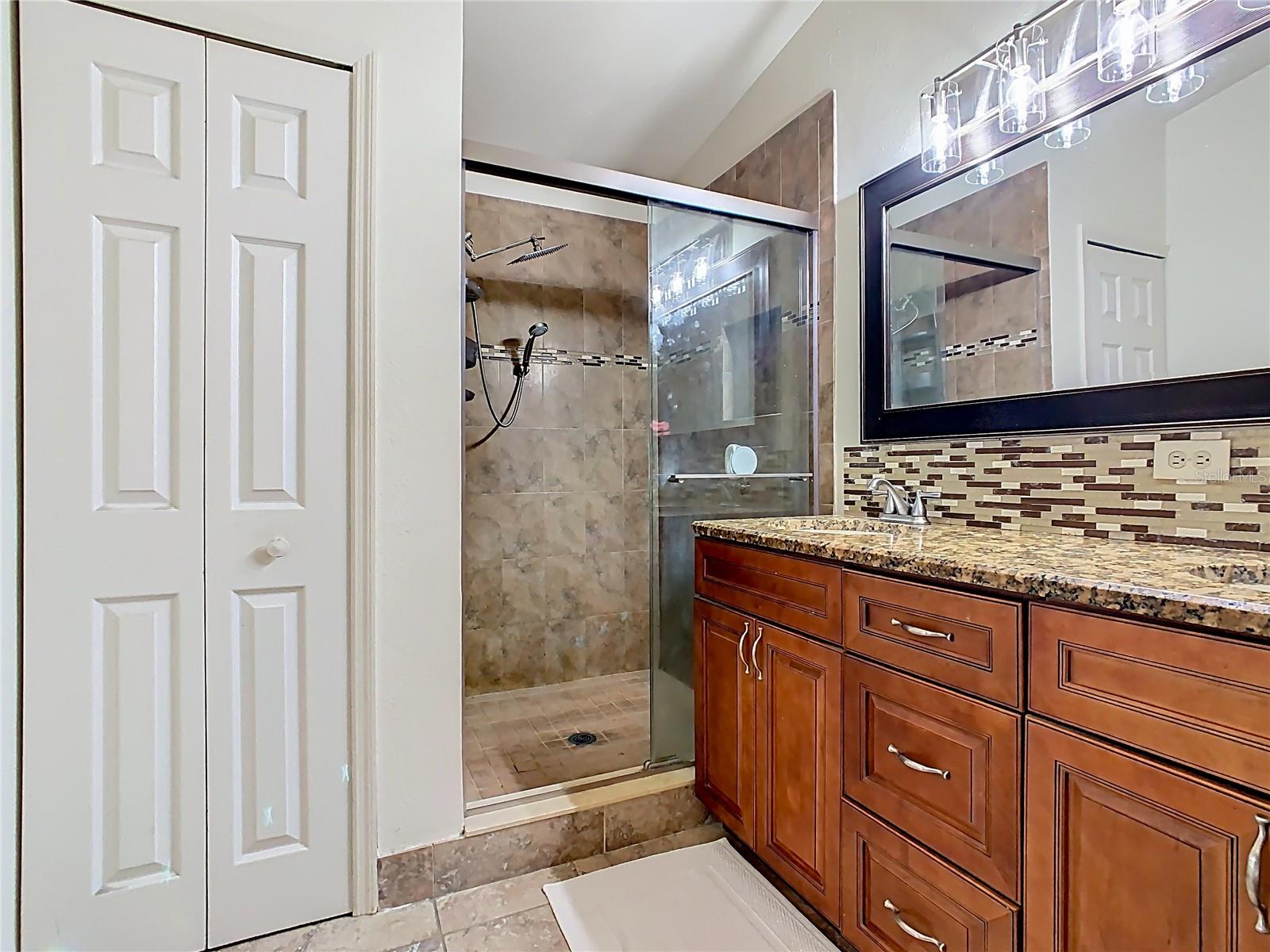 909 1/2 VALENTINA DR, DUNDEE, FL, 33838