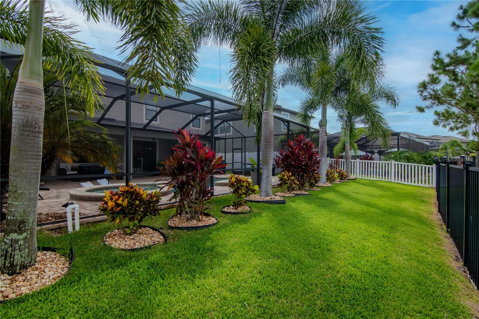 11425 LELAND GROVES DR, RIVERVIEW, FL, 33579