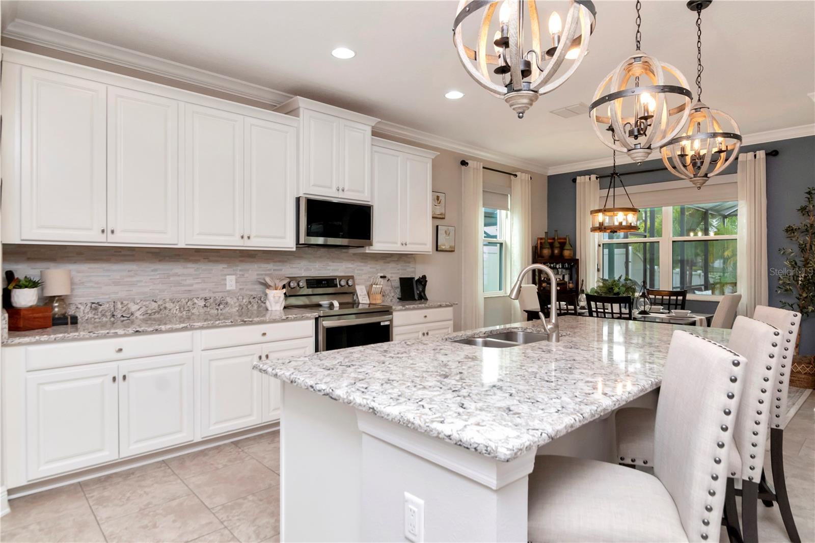 11425 LELAND GROVES DR, RIVERVIEW, FL, 33579