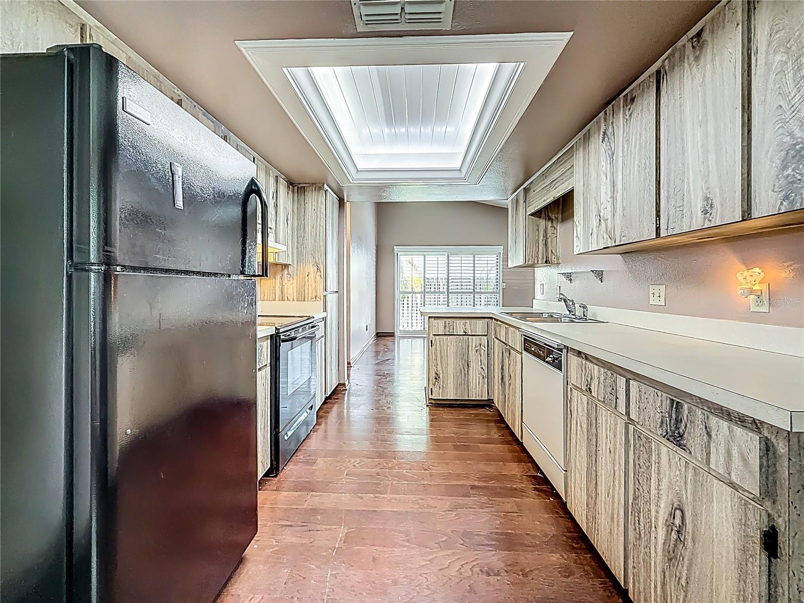 1822 TALL PINES DR, LARGO, FL, 33771