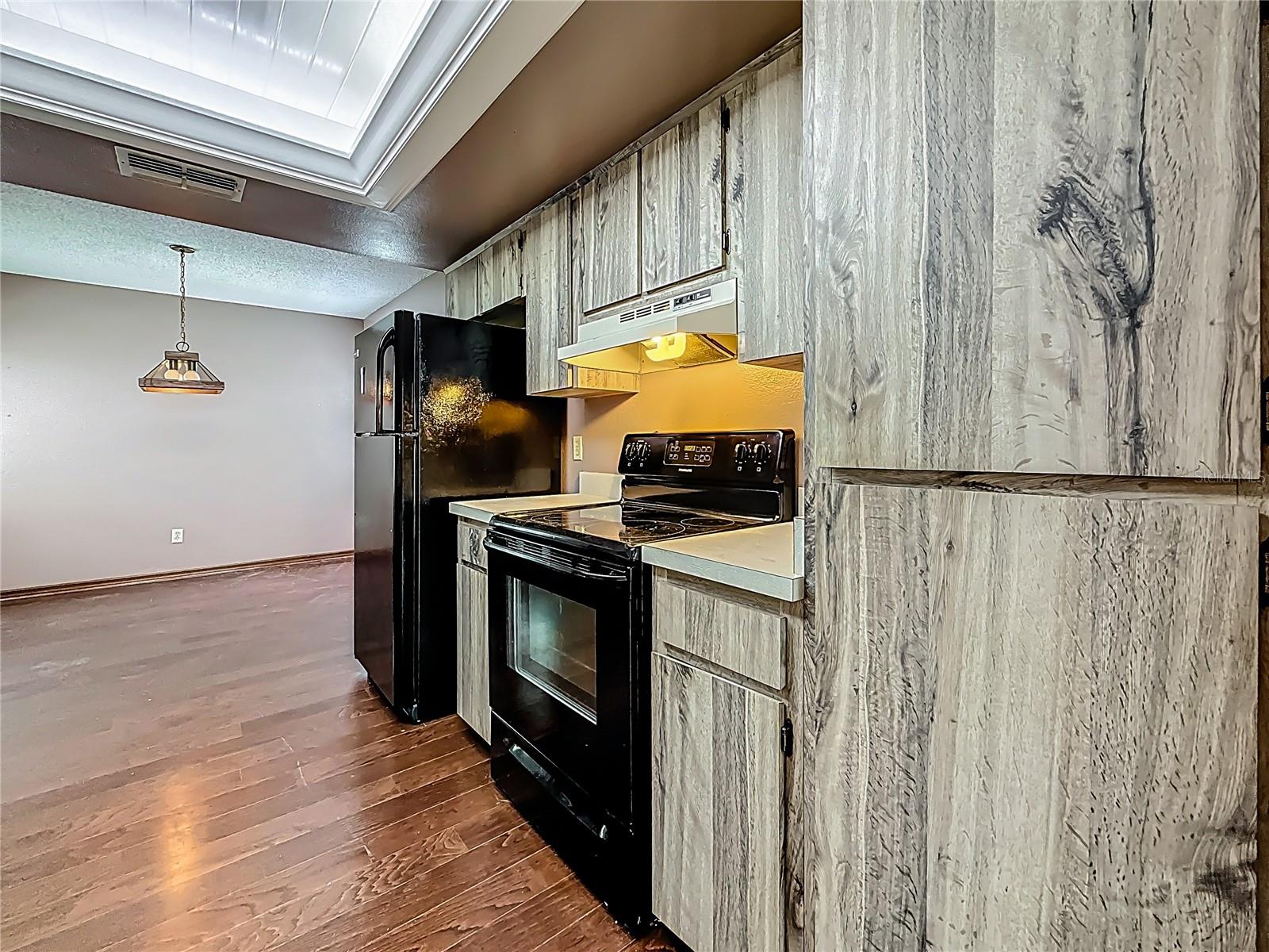 1822 TALL PINES DR, LARGO, FL, 33771