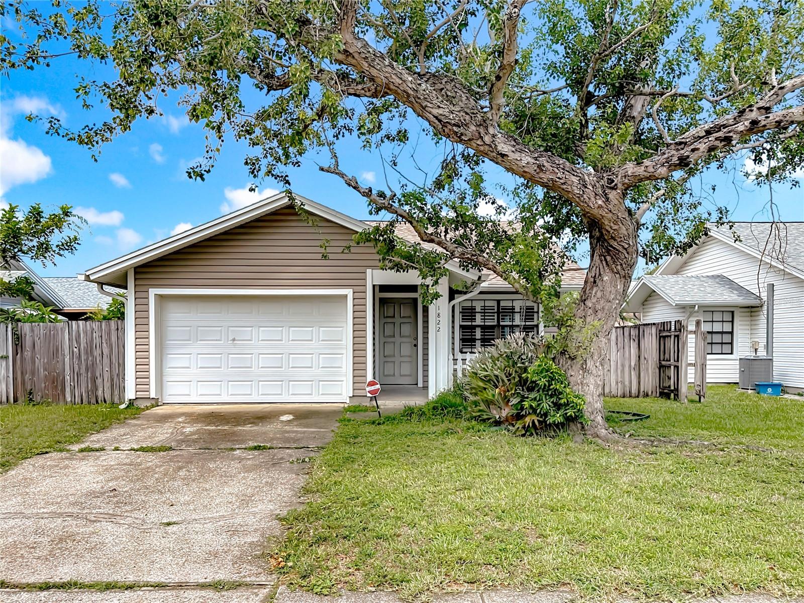 1822 TALL PINES DR, LARGO, FL, 33771