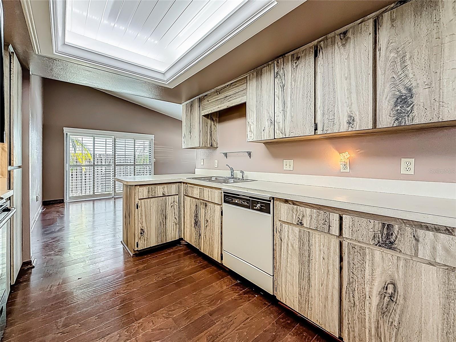 1822 TALL PINES DR, LARGO, FL, 33771