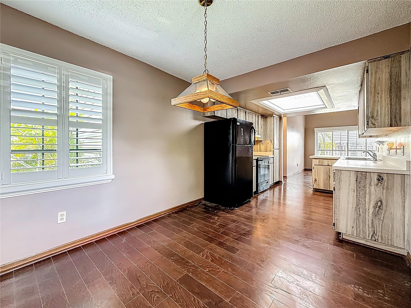 1822 TALL PINES DR, LARGO, FL, 33771