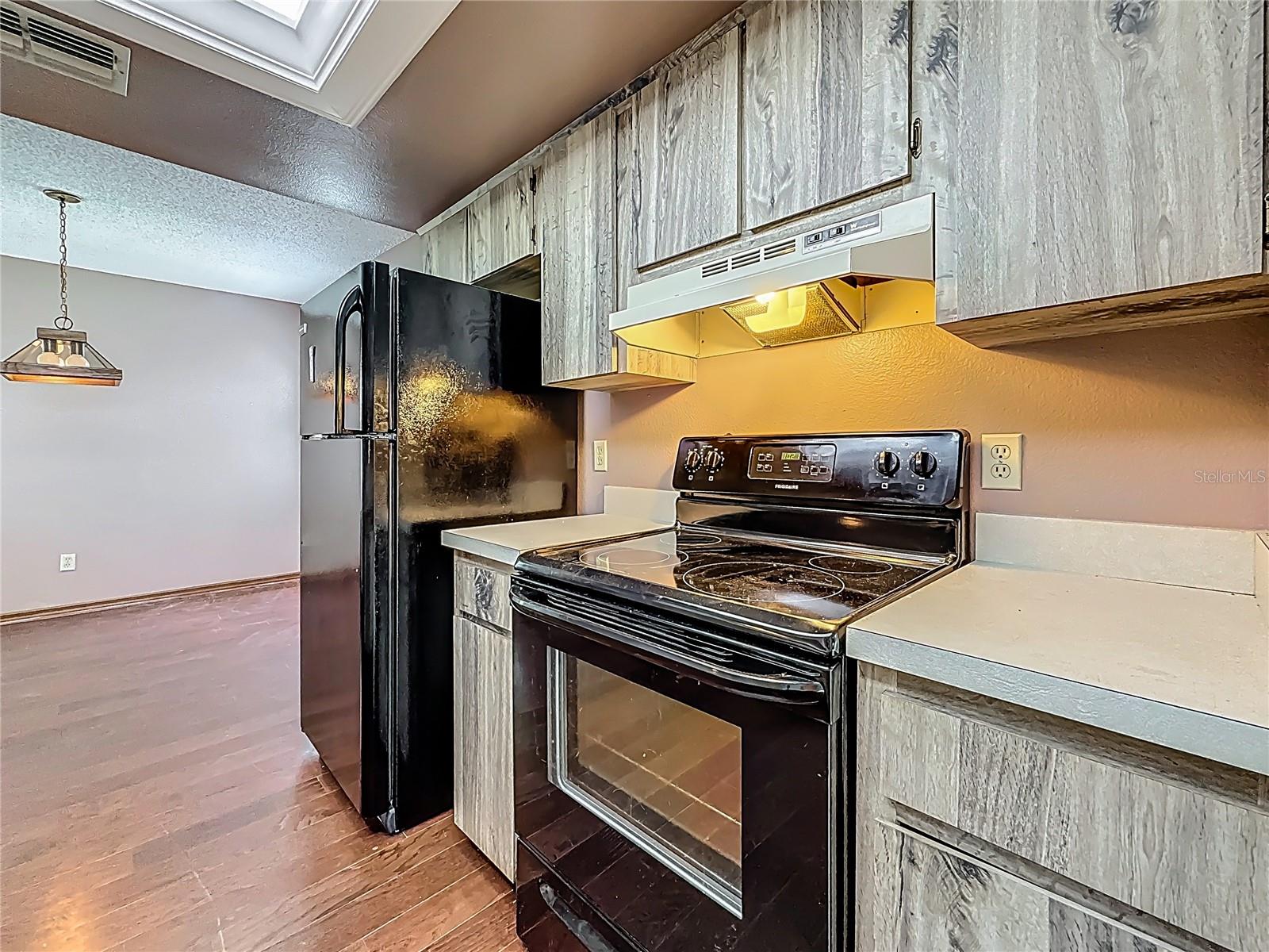 1822 TALL PINES DR, LARGO, FL, 33771