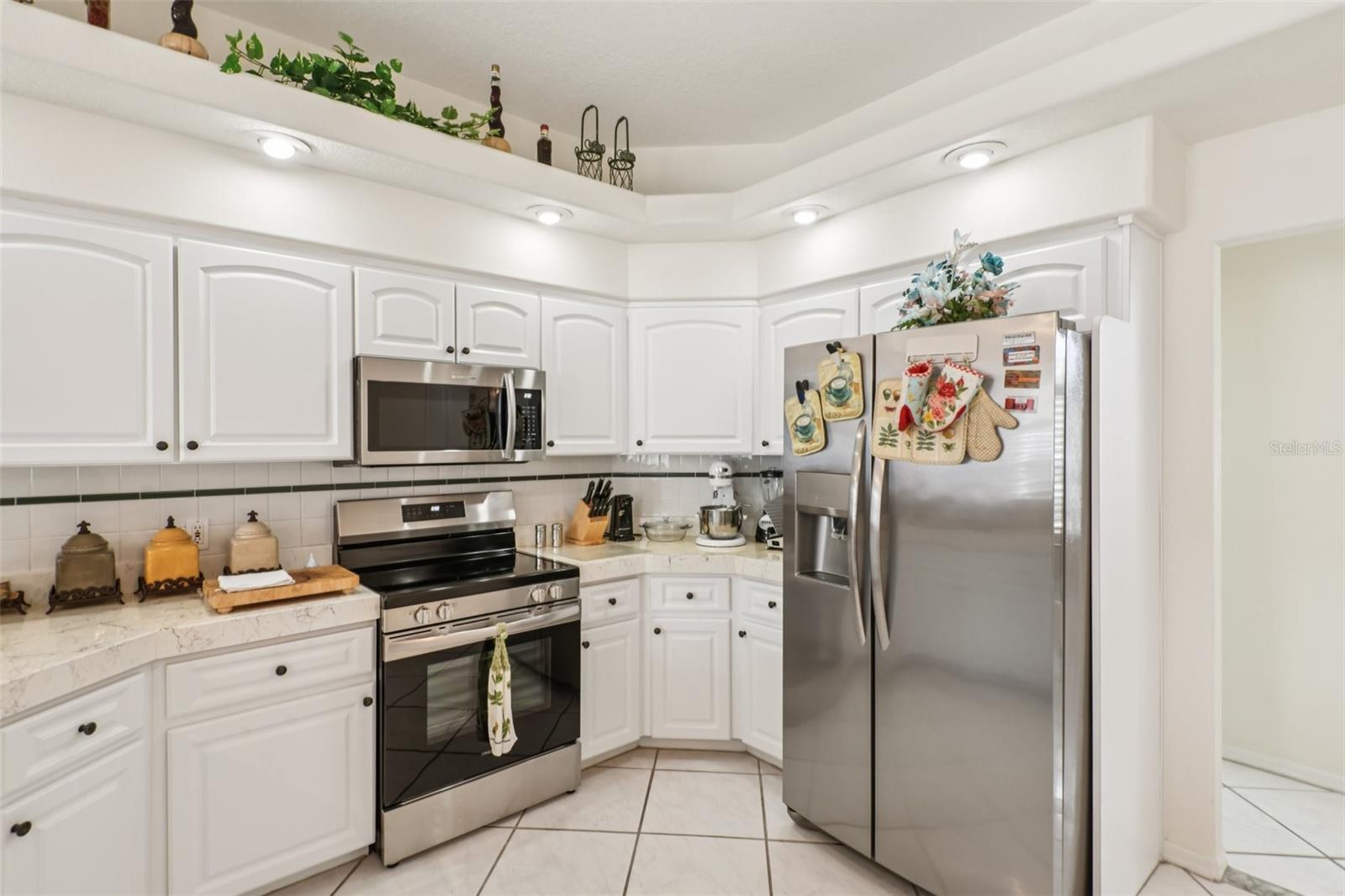 8704 CYPRESS LAKES BLVD, NEW PORT RICHEY, FL, 34653