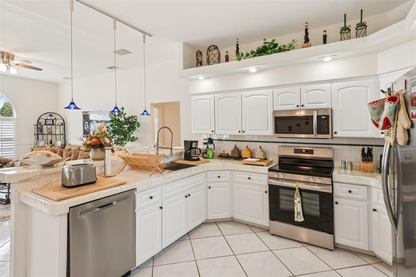 8704 CYPRESS LAKES BLVD, NEW PORT RICHEY, FL, 34653