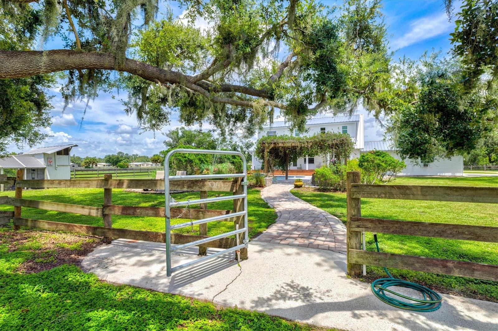 A4658570 Property Photo