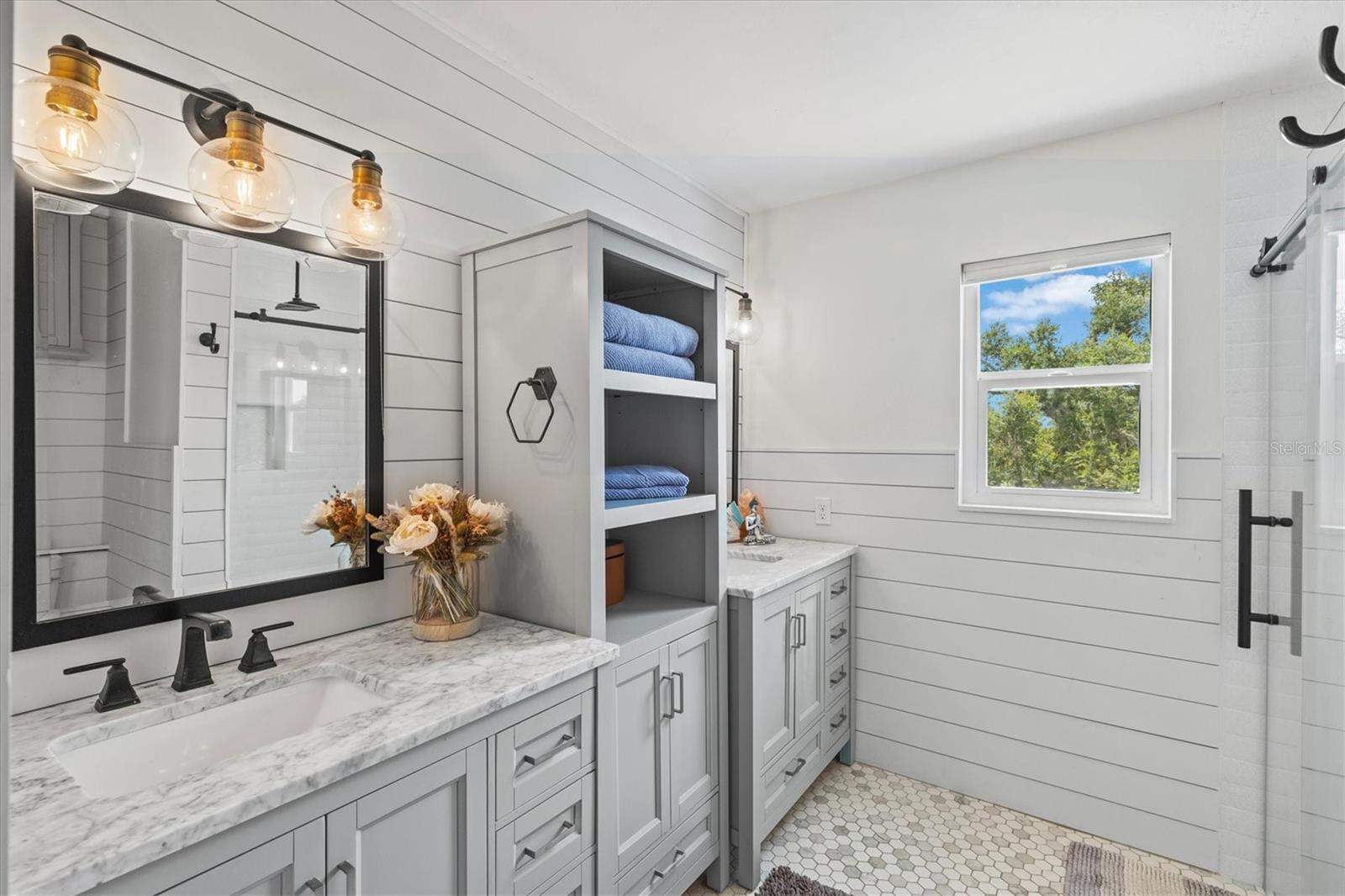 A4658570 Property Photo