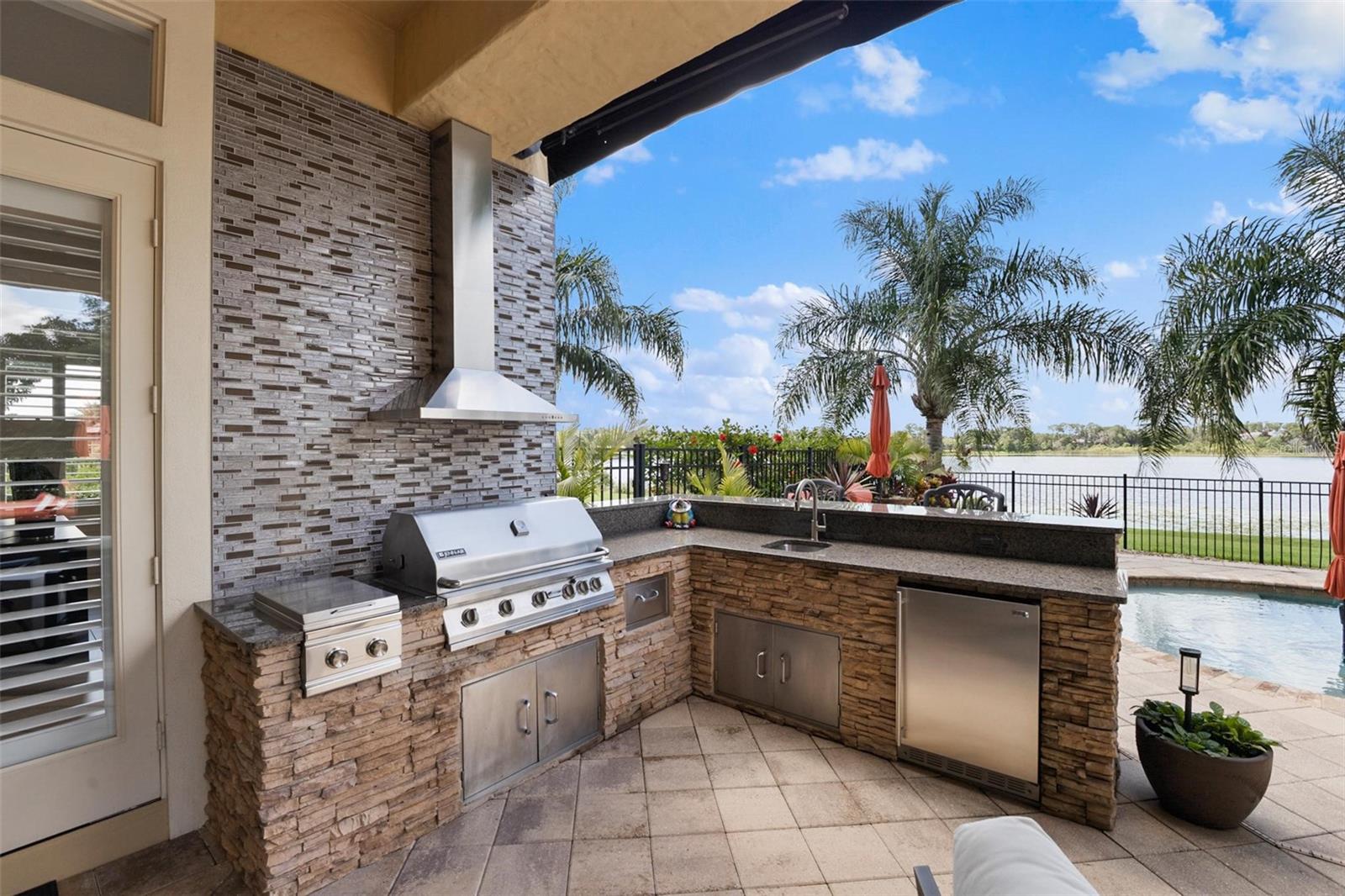 V4943735 Property Photo