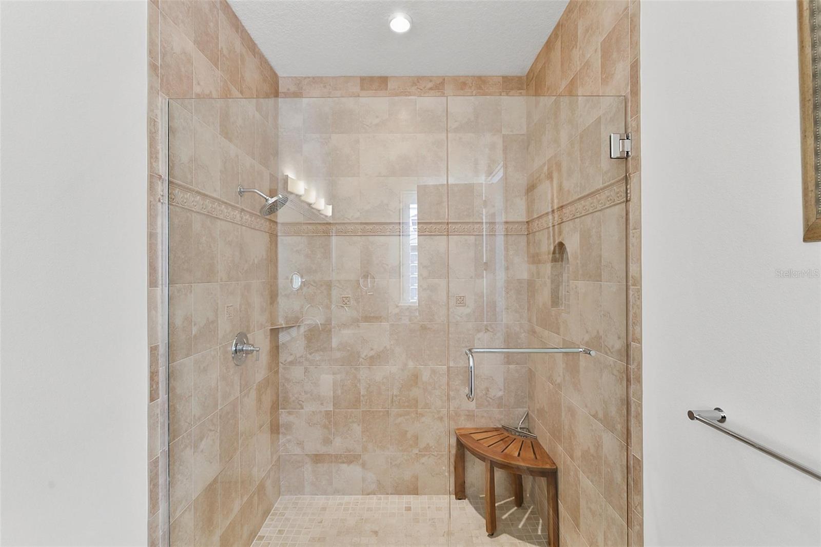 V4943735 Property Photo