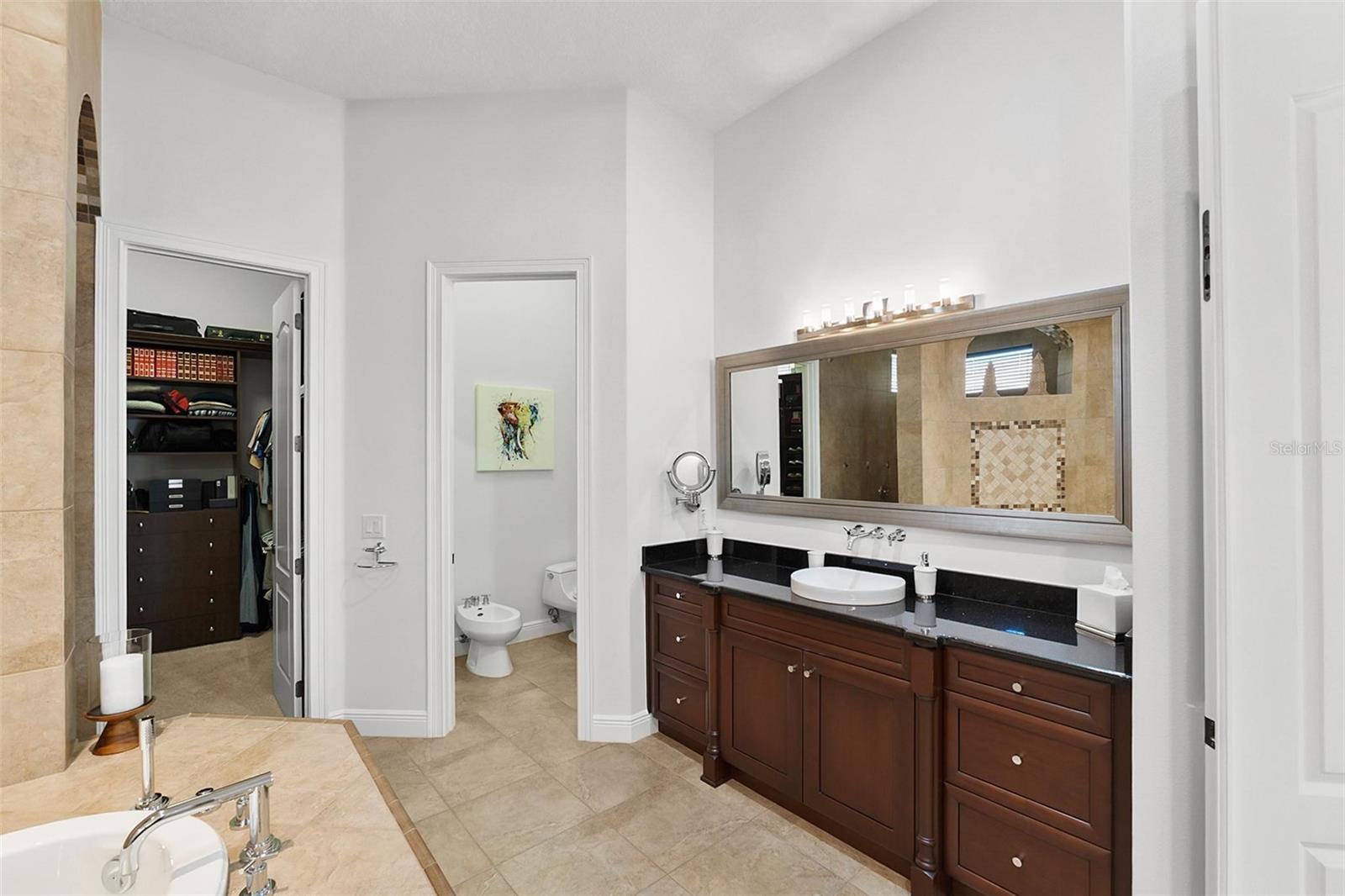 V4943735 Property Photo