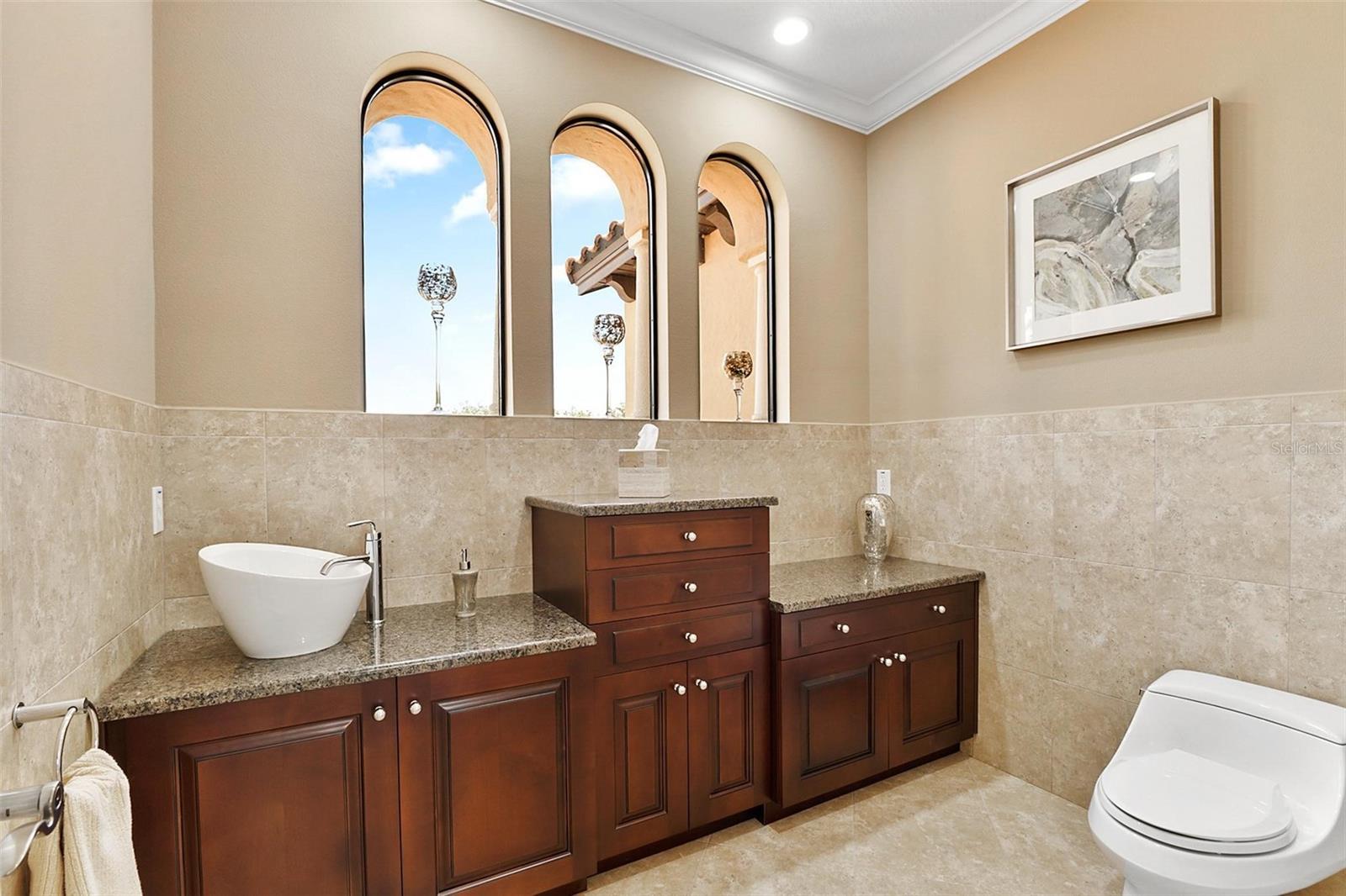 V4943735 Property Photo