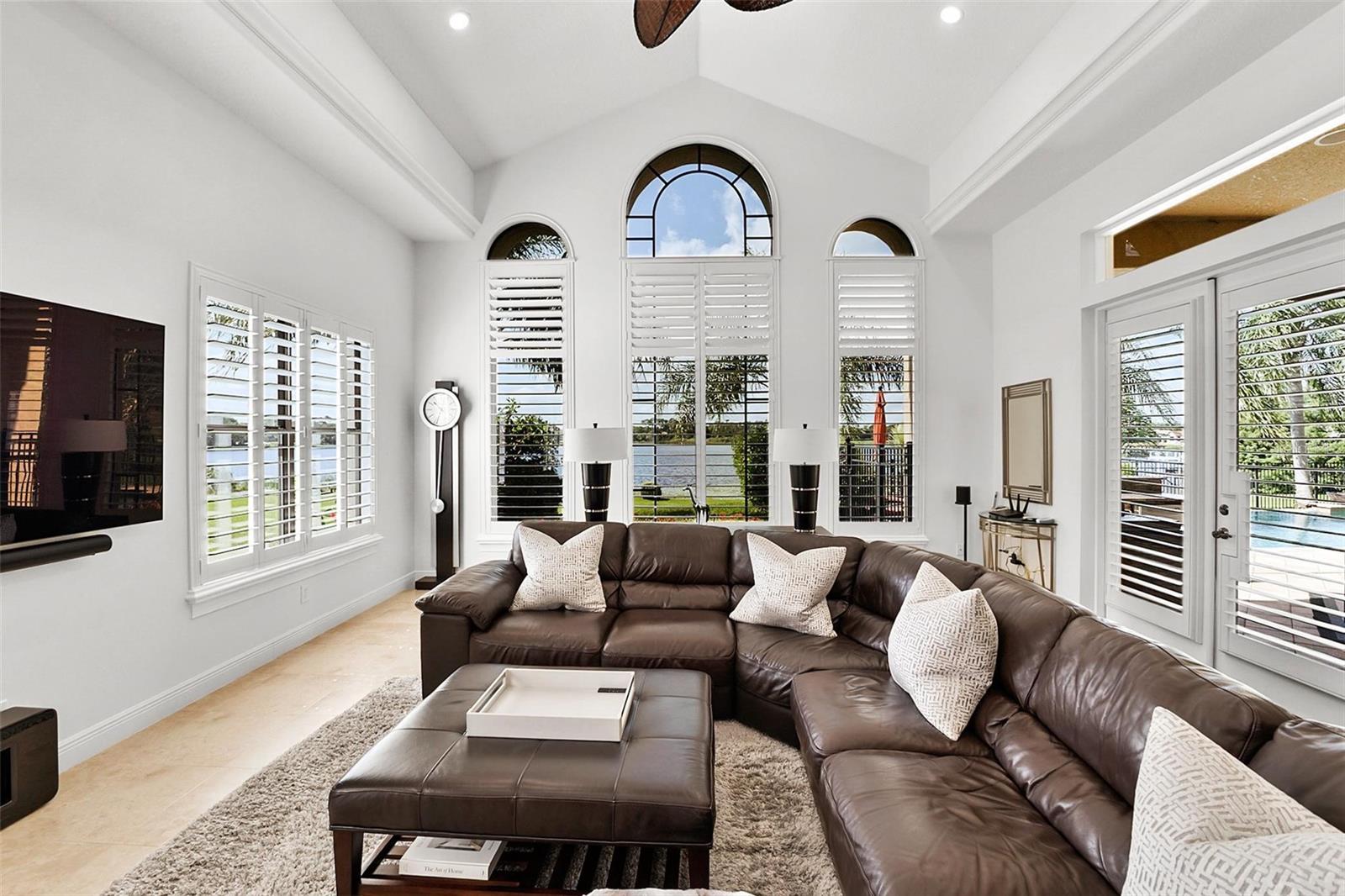 V4943735 Property Photo