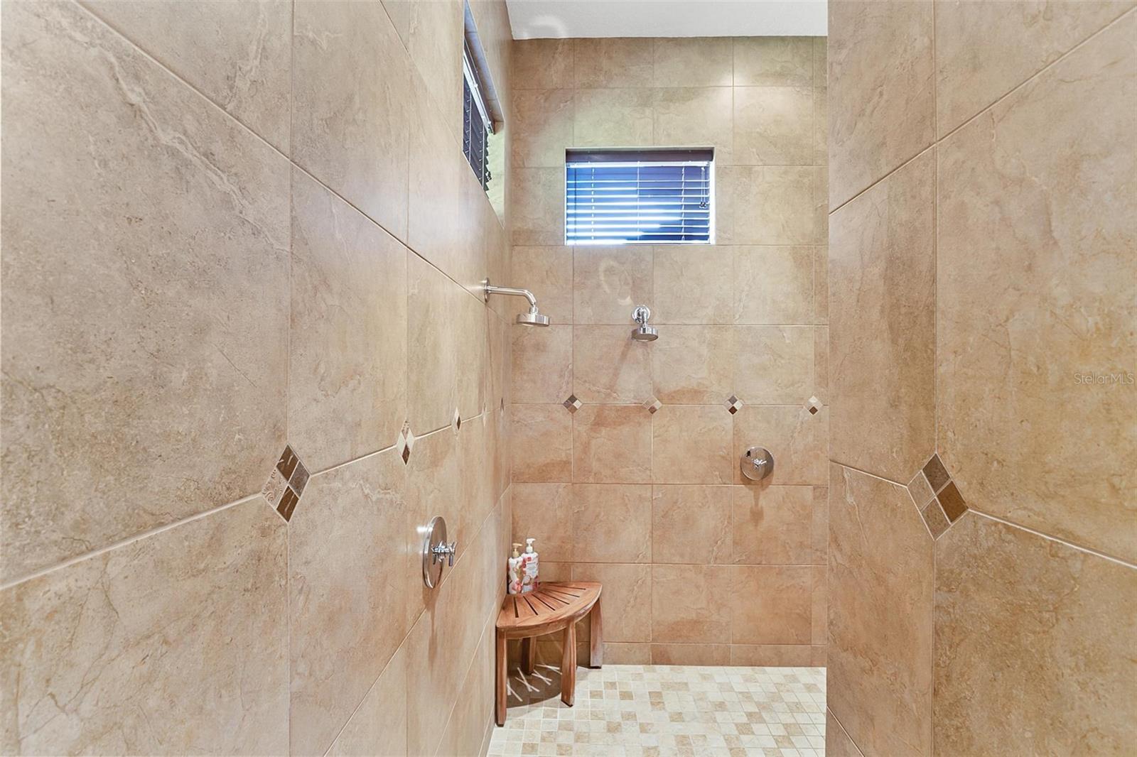 V4943735 Property Photo