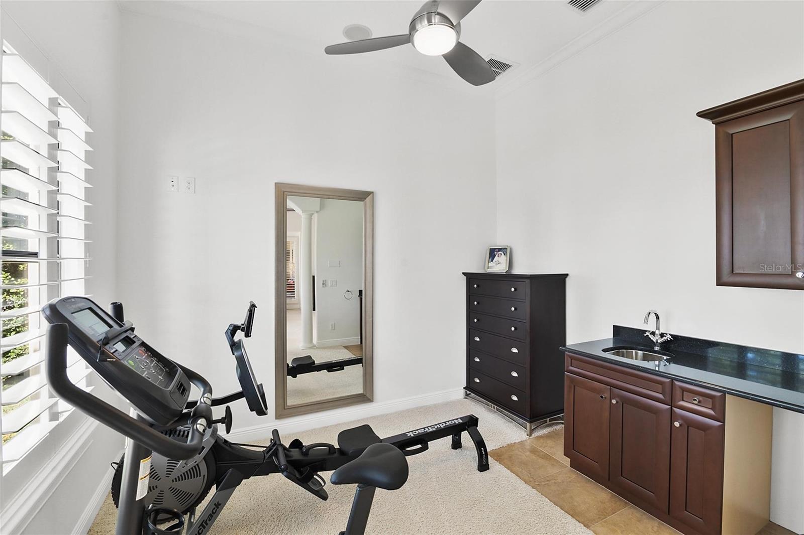 V4943735 Property Photo