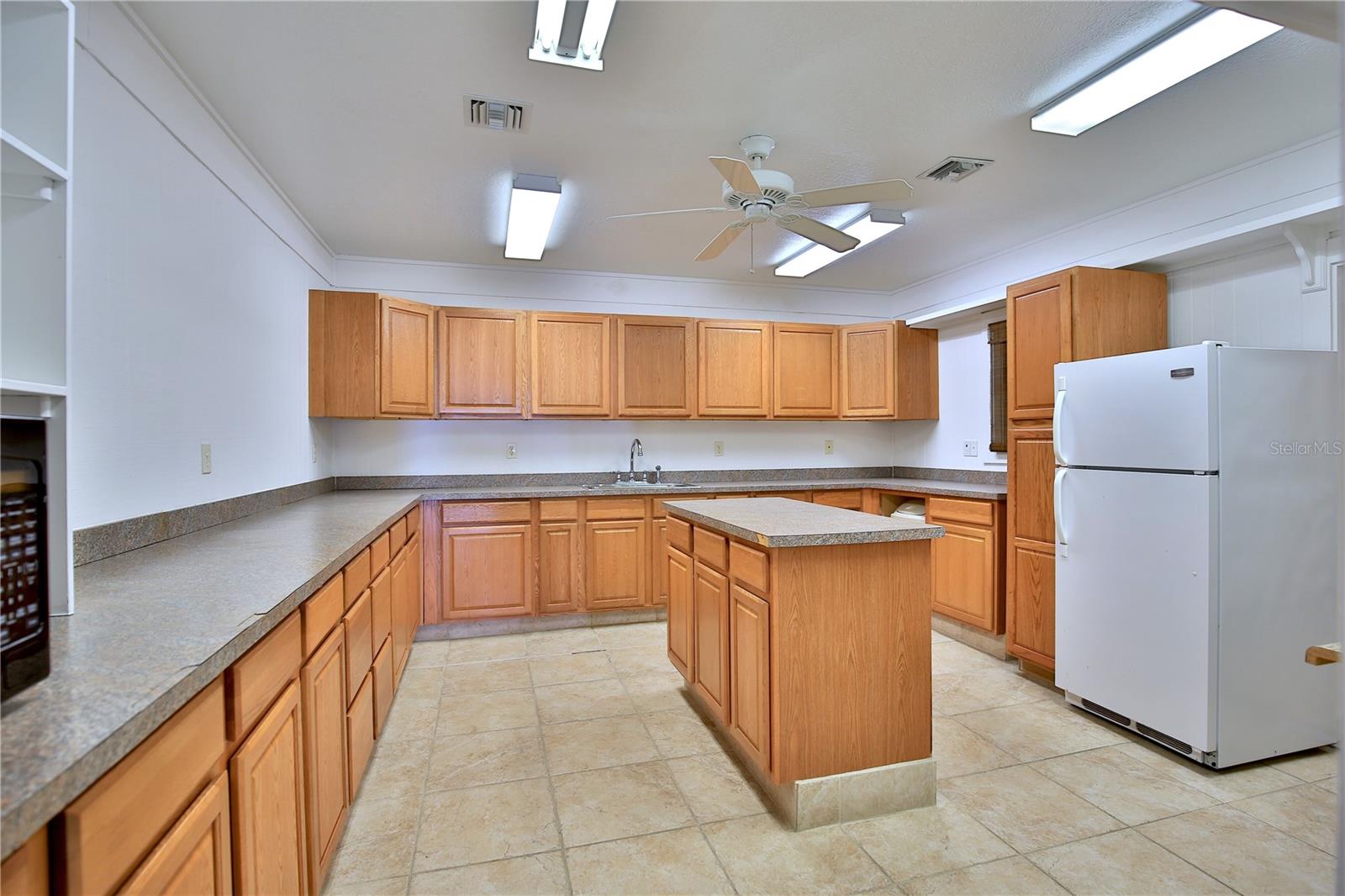 8745 NW HIGHWAY 225, OCALA, FL, 34482