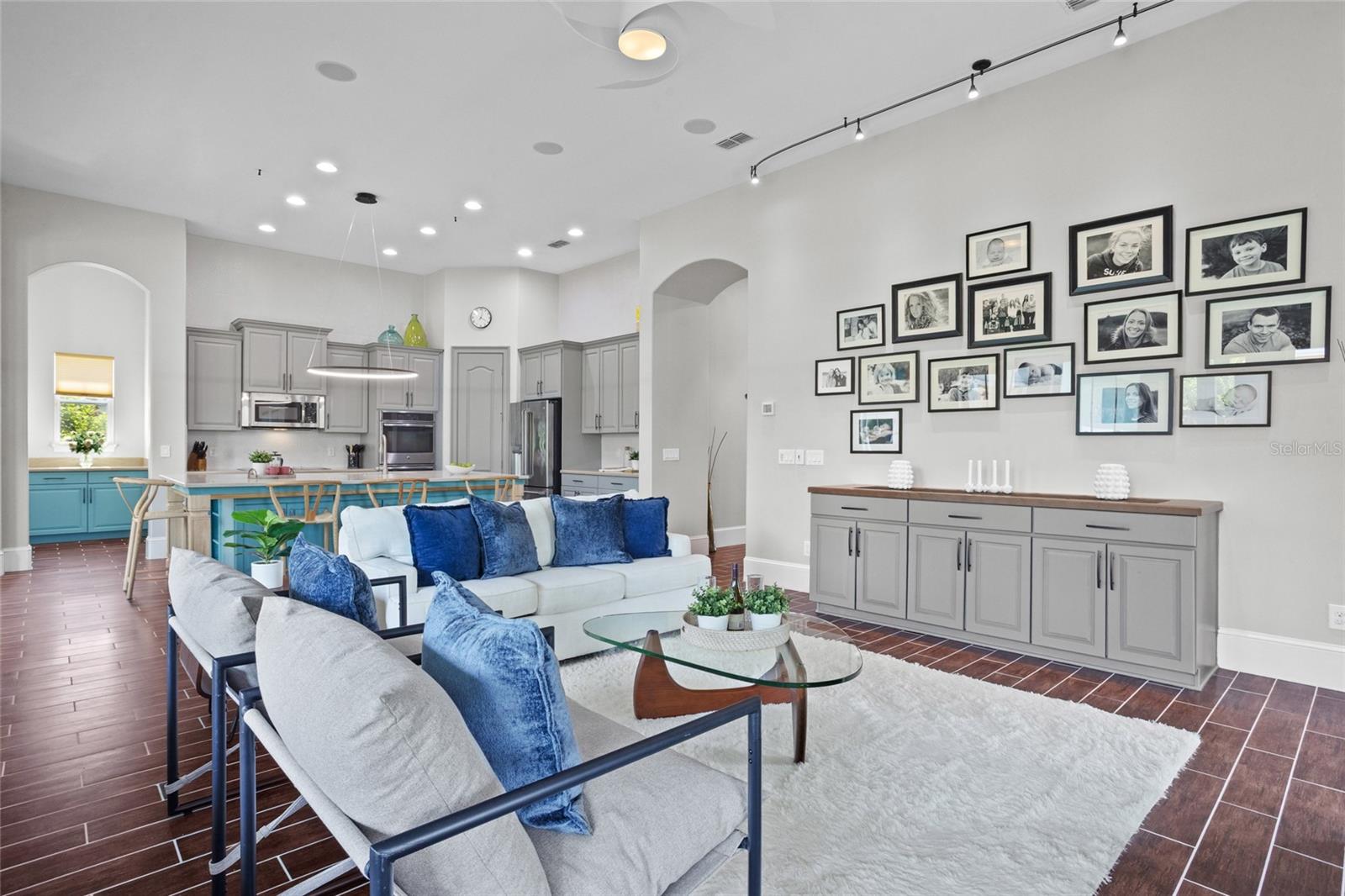 8360 MISTRAL DR, ORLANDO, FL, 32827